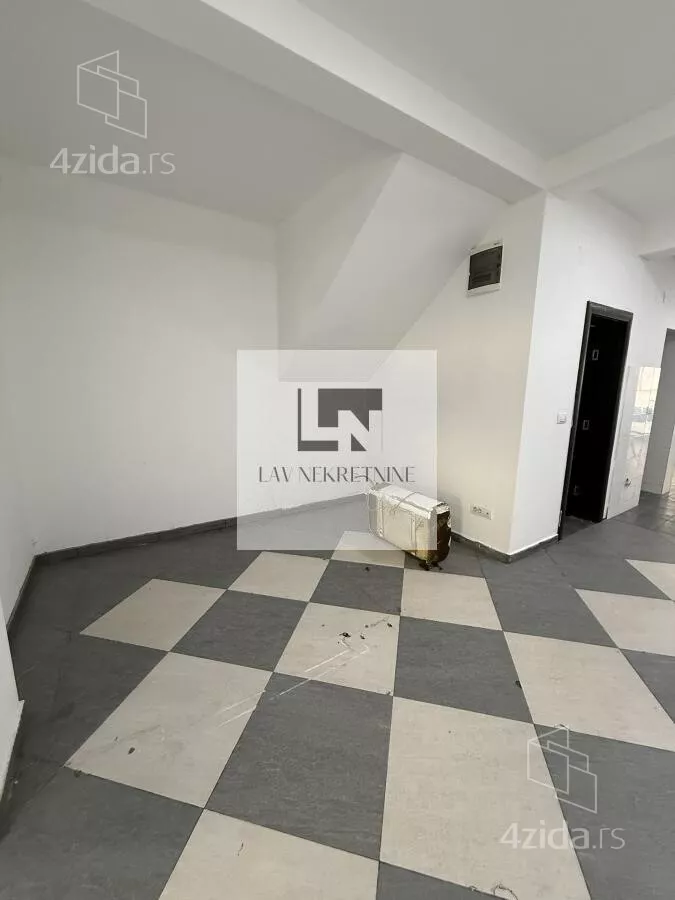 Poslovni prostor | 4zida