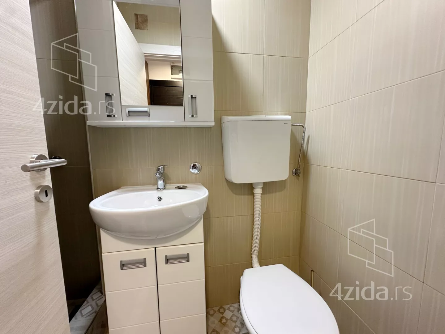 Garsonjera | 4zida