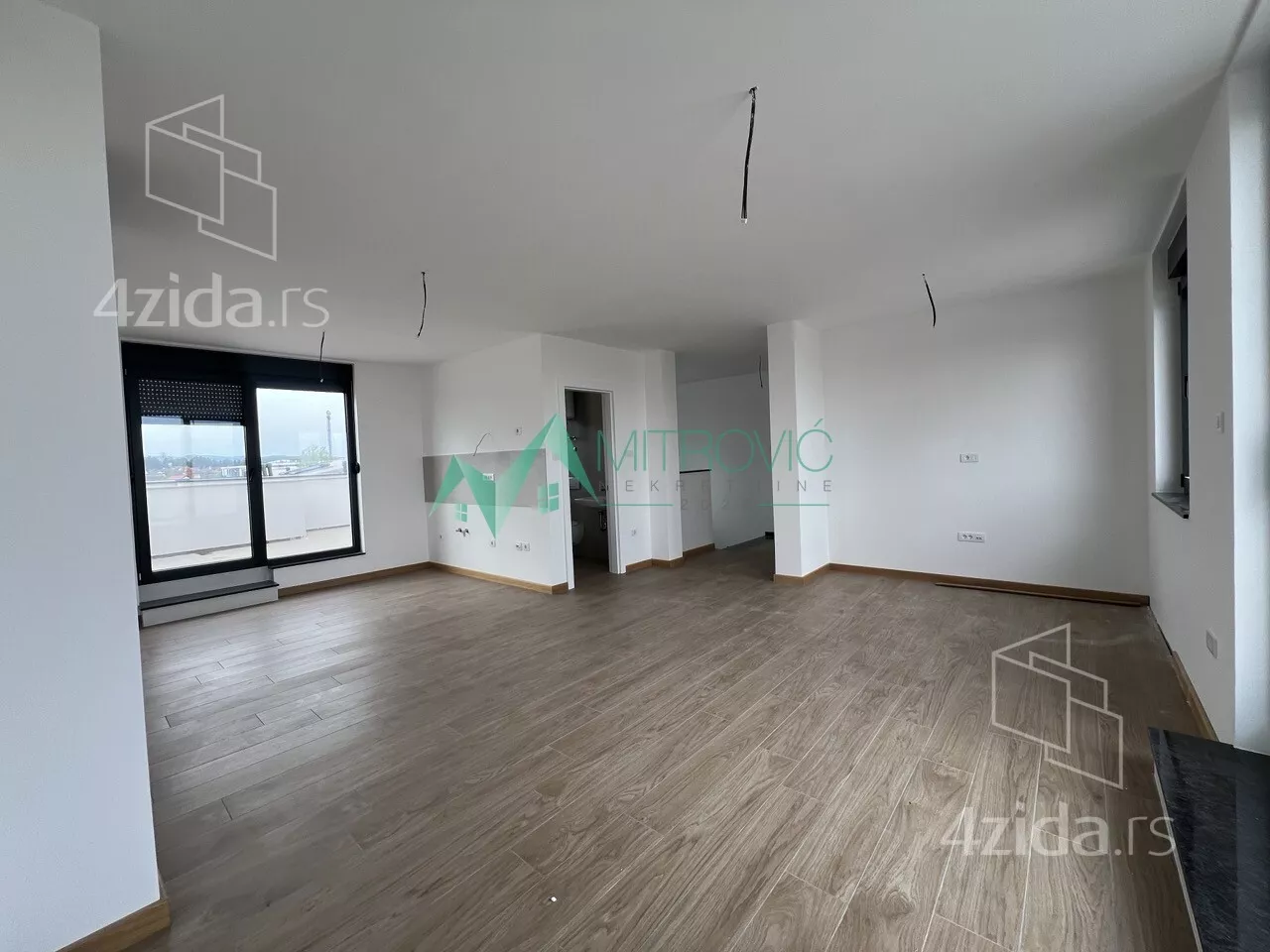 Petosoban stan | 4zida