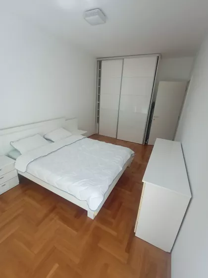 Sremska | 4zida.rs