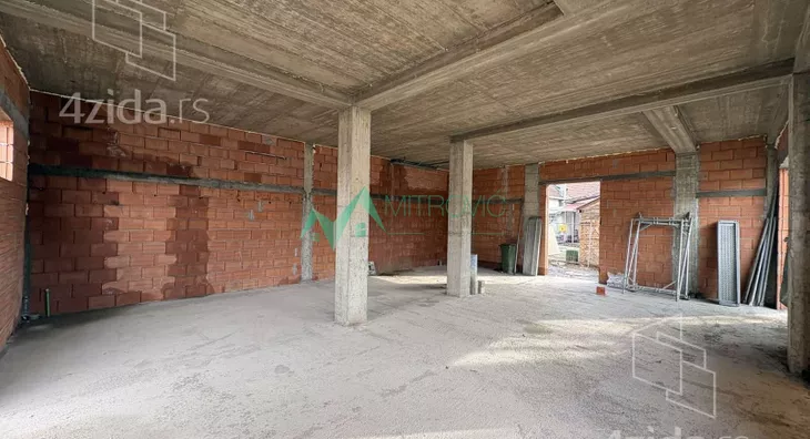 Poslovni prostor | 4zida