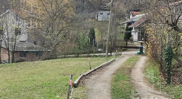 Plac | 4zida