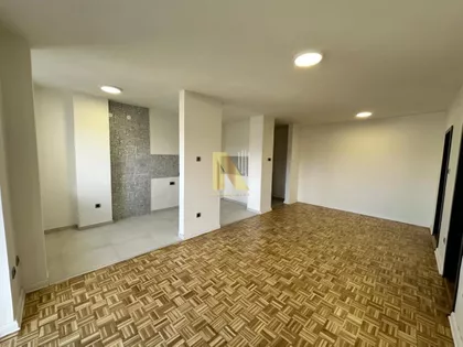 Adamovićevo Naselje | 4zida.rs