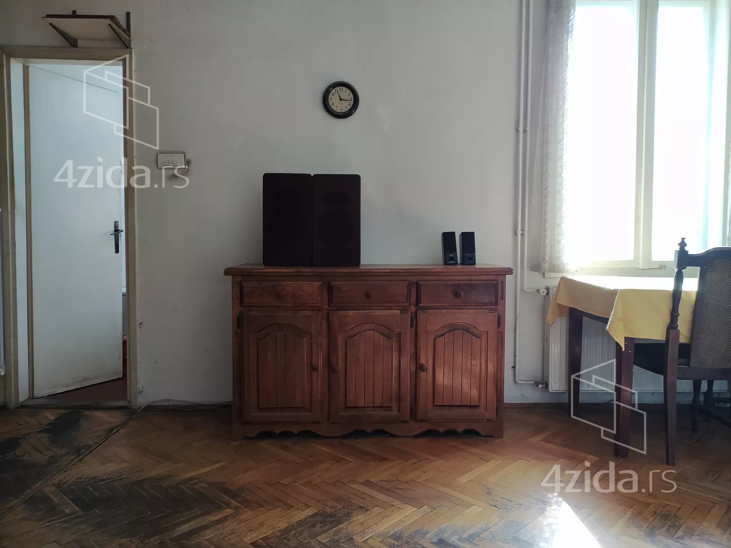 Troiposoban stan | 4zida