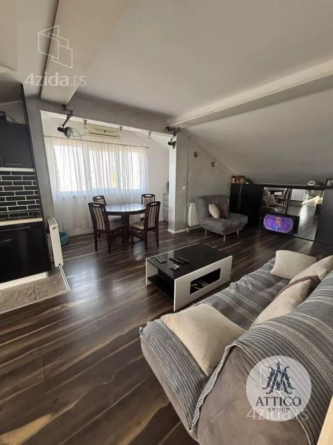 Dvoiposoban stan | 4zida