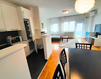 Prvomajska | 4zida.rs