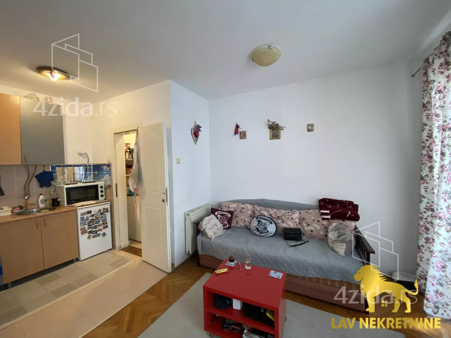 Jednoiposoban stan | 4zida