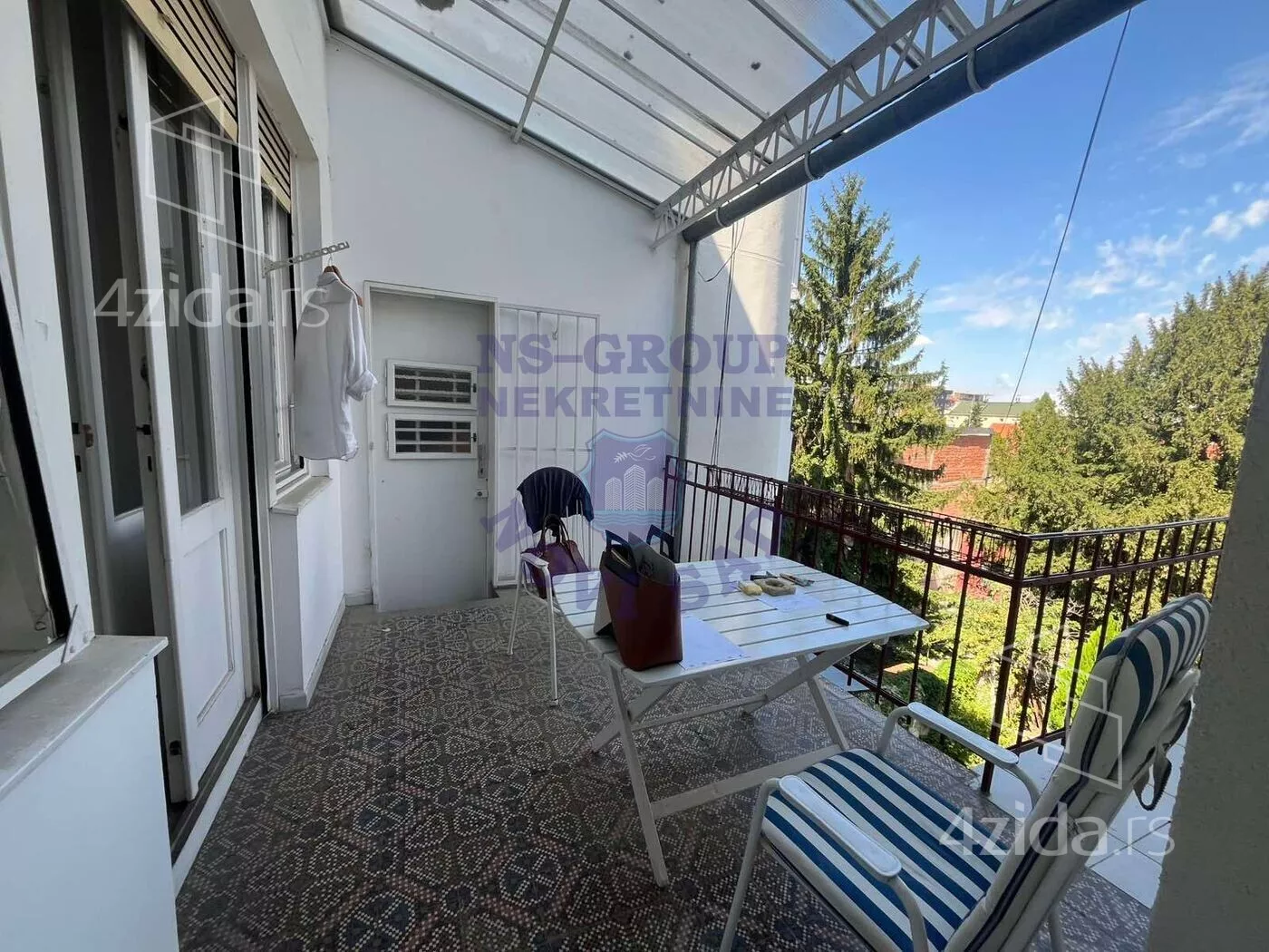 Troiposoban stan | 4zida