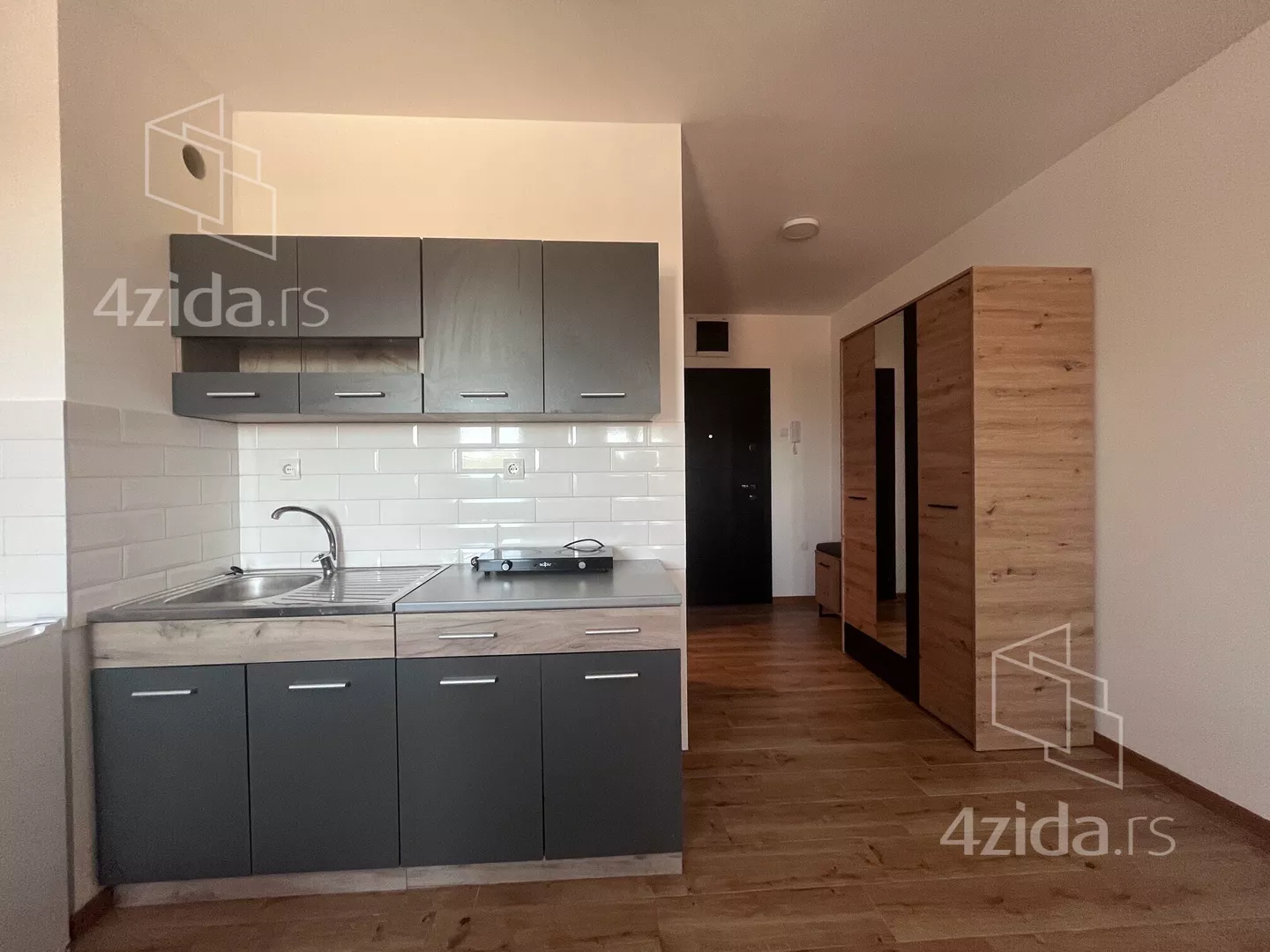 Garsonjera | 4zida