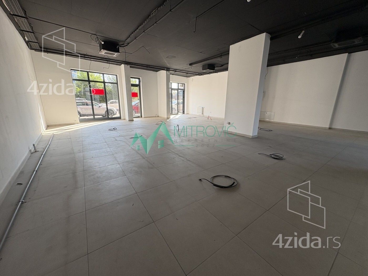 Poslovni prostor za izdavanje, Бульвар Европы, 1.700€, 131m² — фото