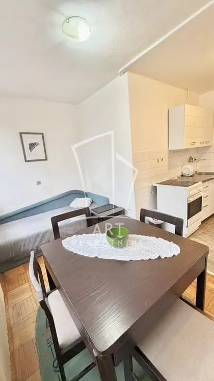 Glasinačka | 4zida.rs