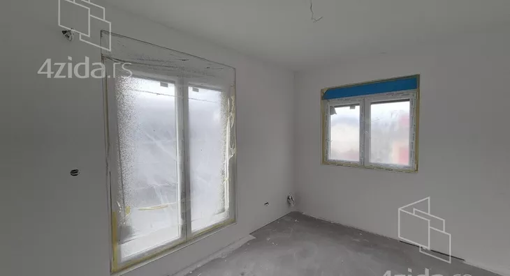 Četvoroiposoban stan | 4zida