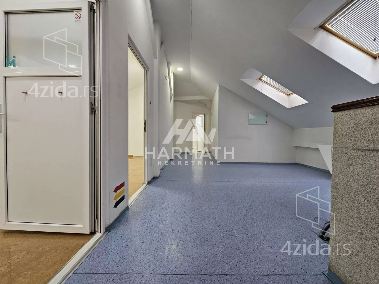 Poslovna zgrada | 4zida