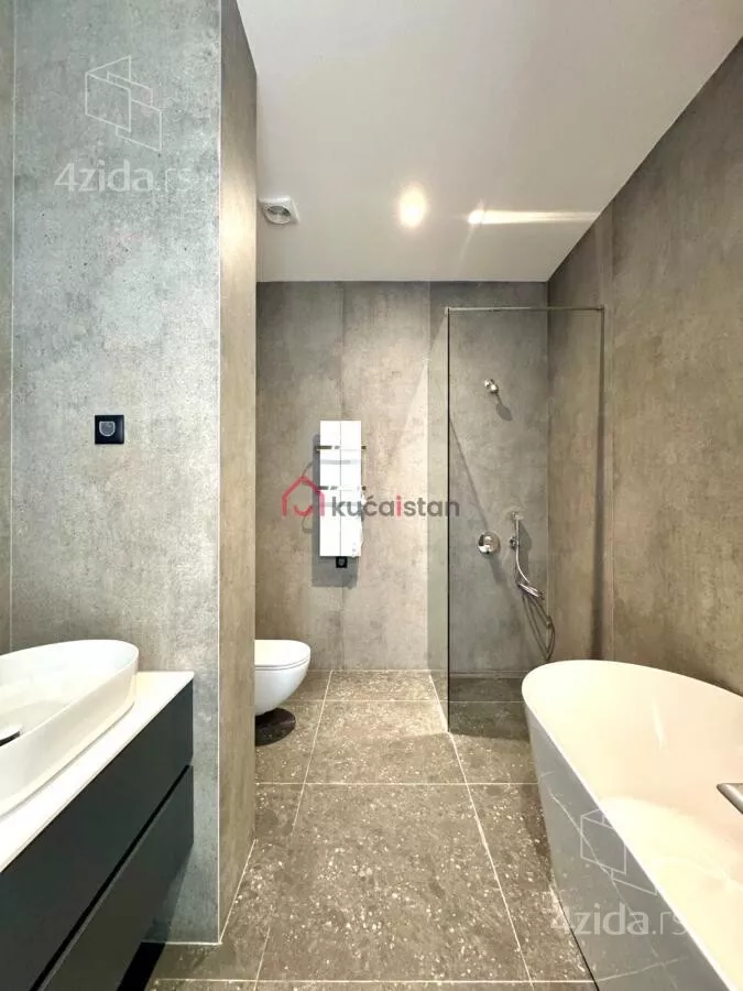 Petosoban stan | 4zida