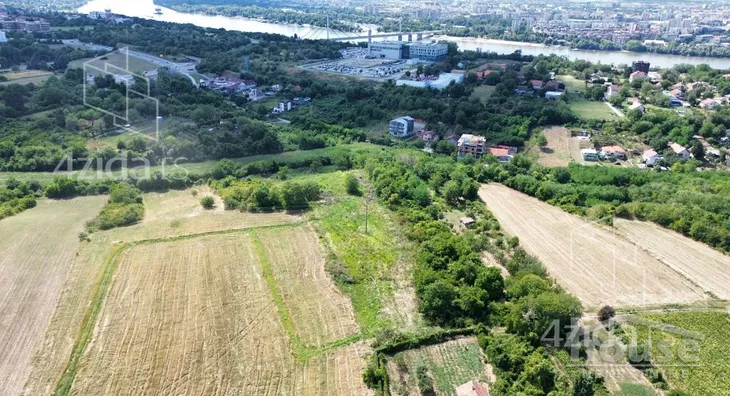 Plac | 4zida