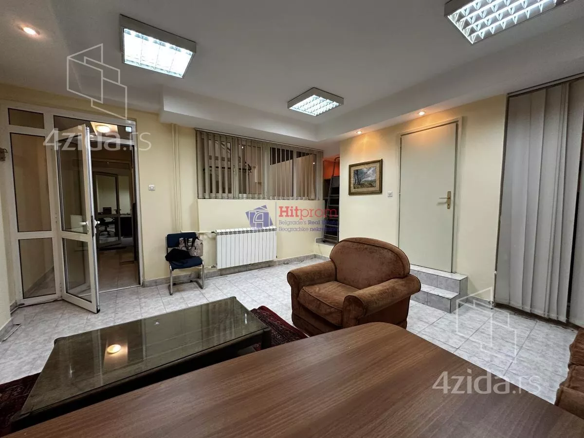 Poslovni prostor | 4zida