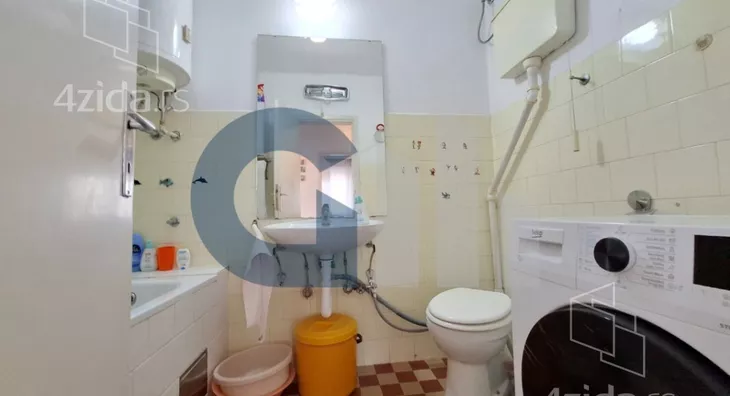 Četvoroiposoban stan | 4zida