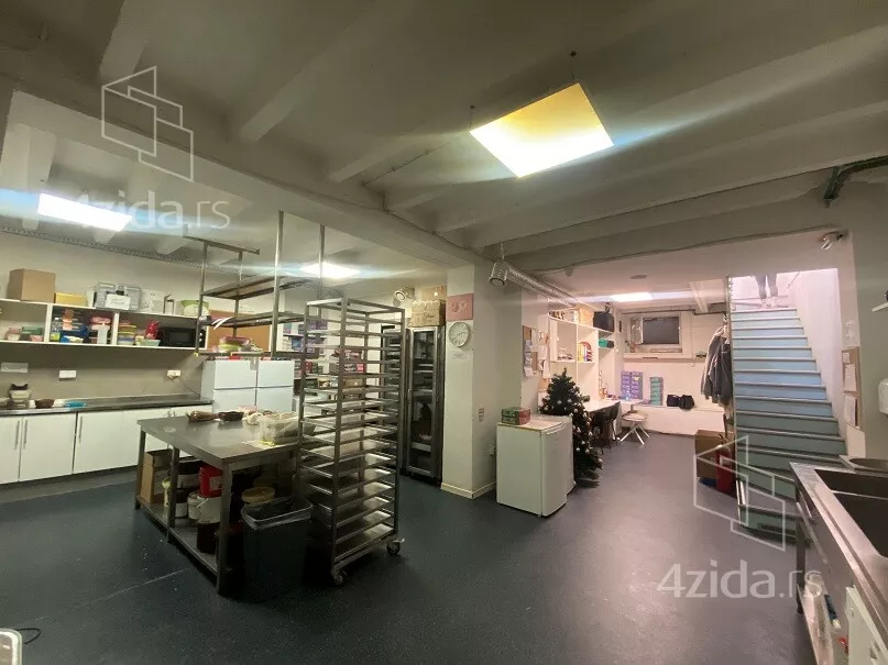 Lokal | 4zida