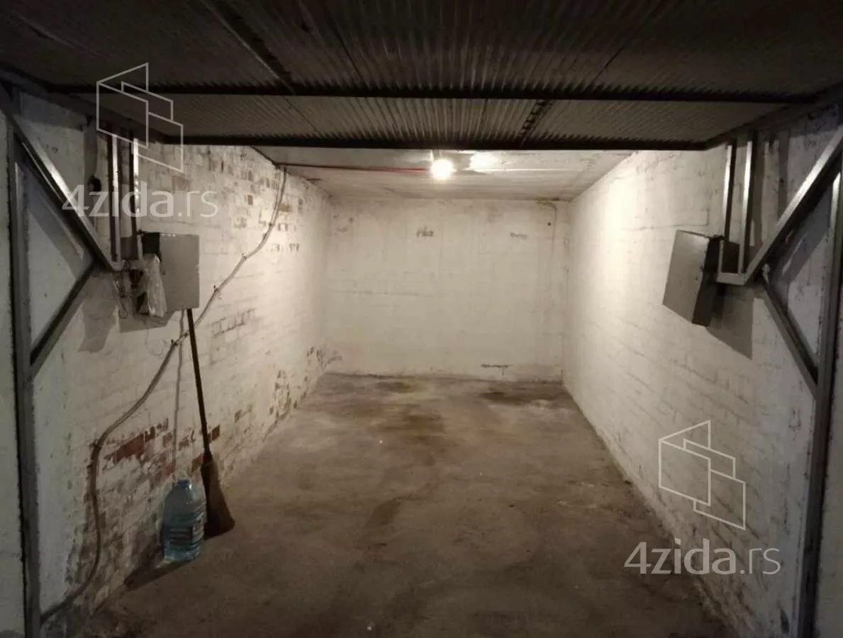 Garaža/Parking | 4zida