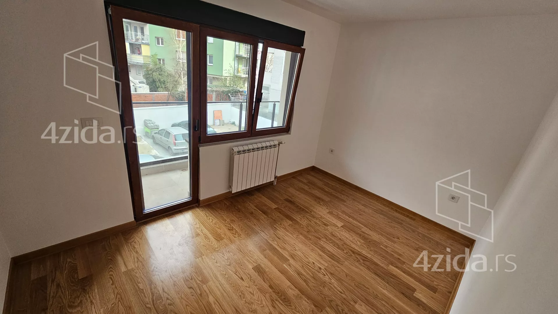 Troiposoban stan | 4zida