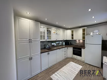 Cara Dušana | 4zida.rs