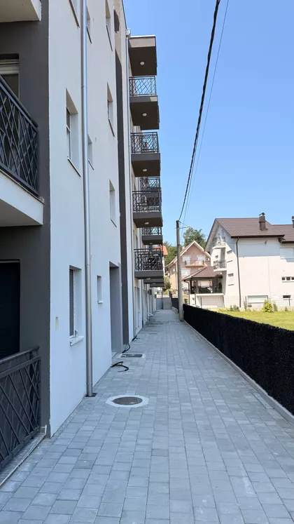Velibora Markovića 39 | 4zida.rs