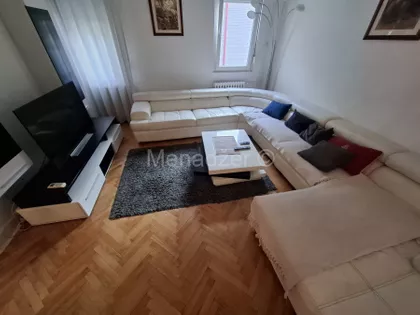 Pravni fakultet - Vračar | 4zida.rs