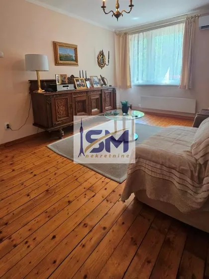 Radnih akcija | 4zida.rs