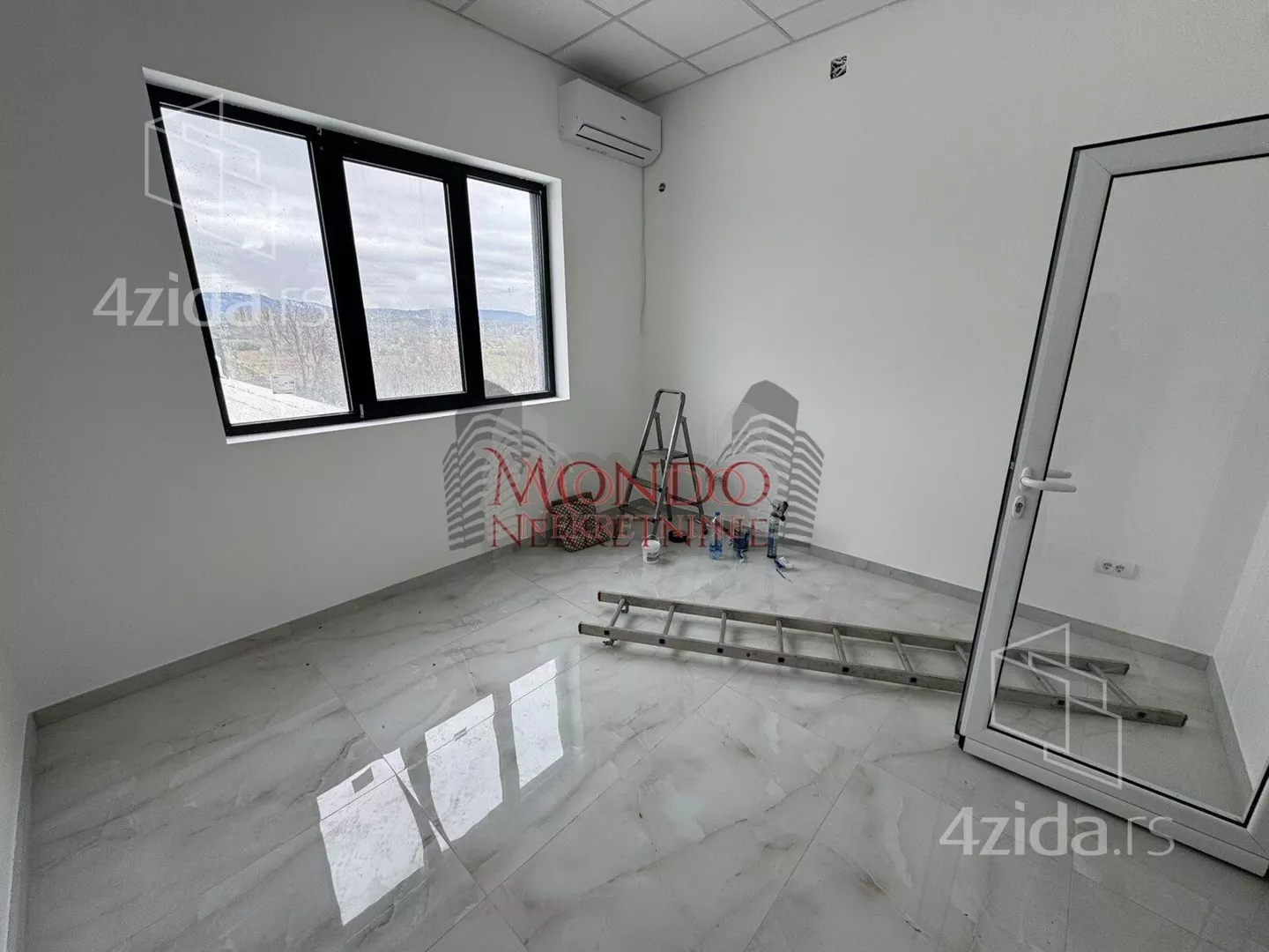 Poslovni prostor | 4zida