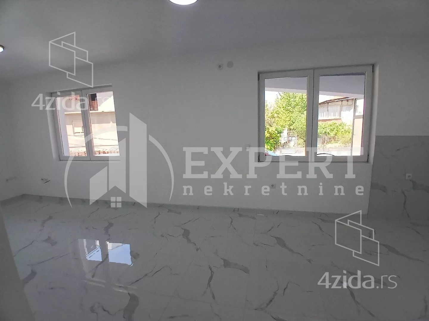 Lokal | 4zida
