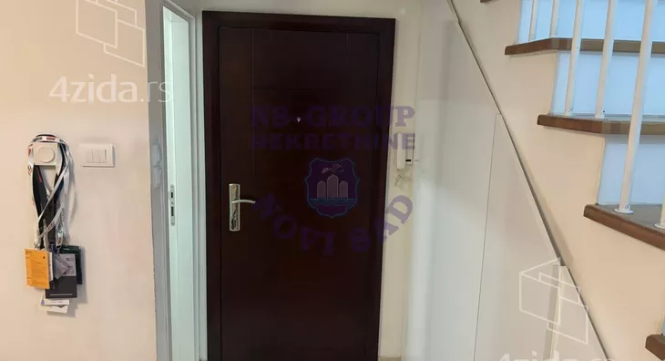 Četvoroiposoban stan | 4zida