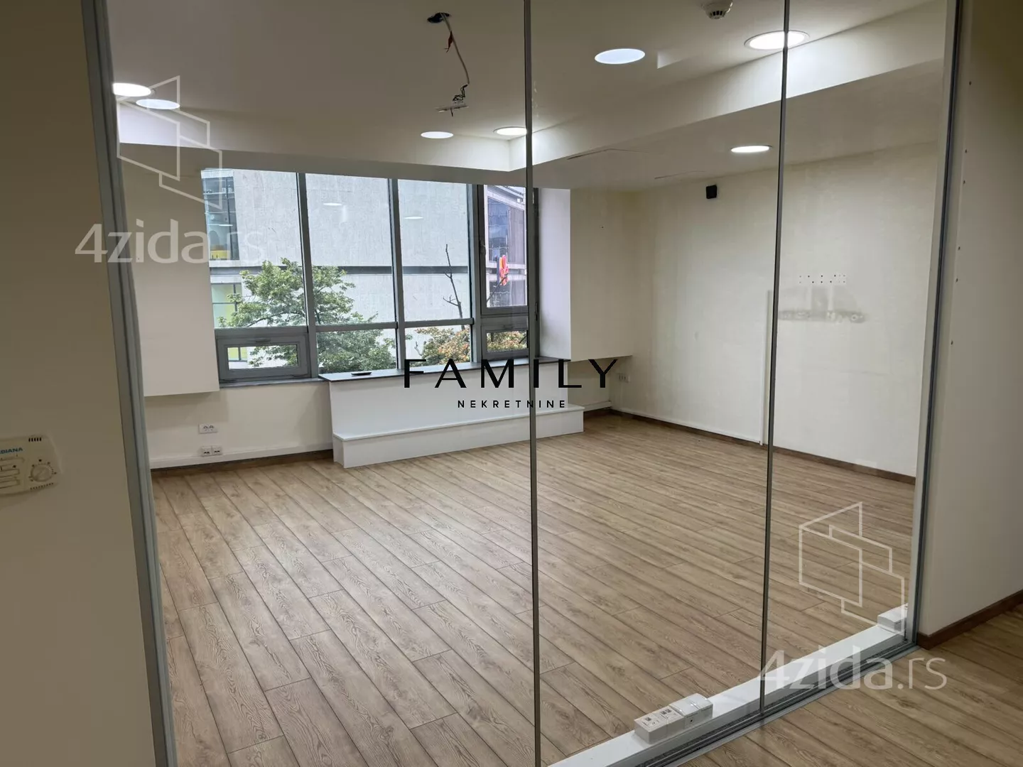 Poslovni prostor | 4zida