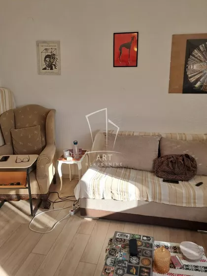 Albanske spomenice | 4zida.rs