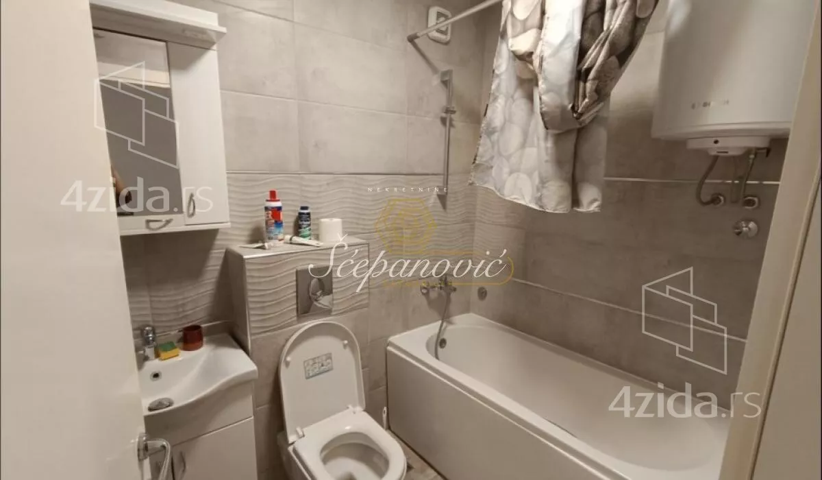 Petosoban stan | 4zida