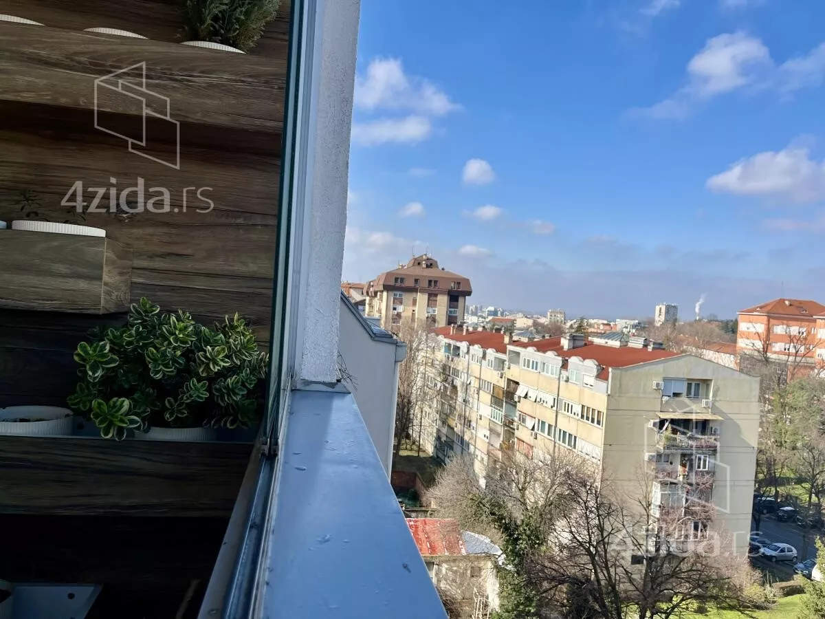 Troiposoban stan | 4zida