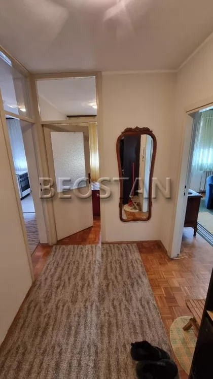 Prvomajska | 4zida.rs