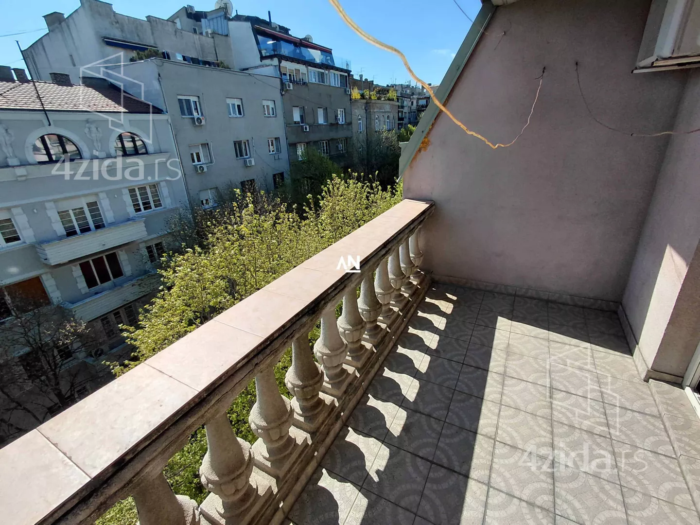 Petosoban stan | 4zida