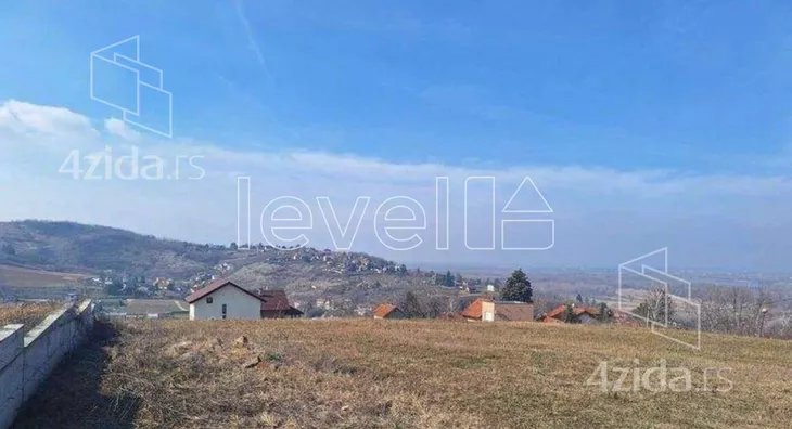 Plac | 4zida