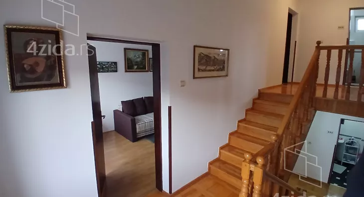 3-etažna kuća | 4zida