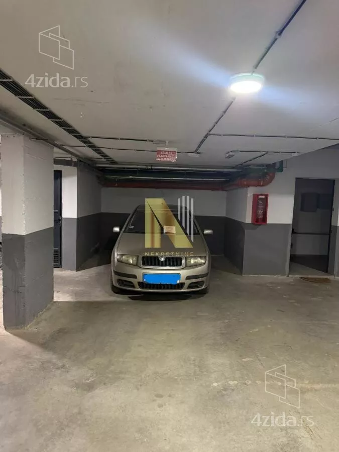 Parking | 4zida