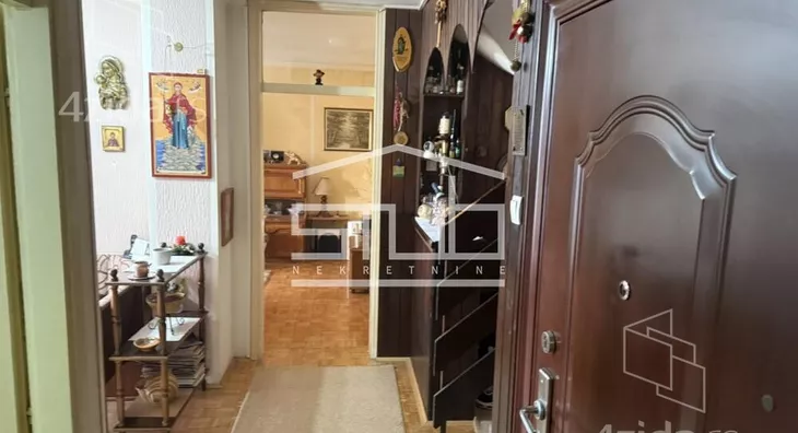 Petosoban stan | 4zida