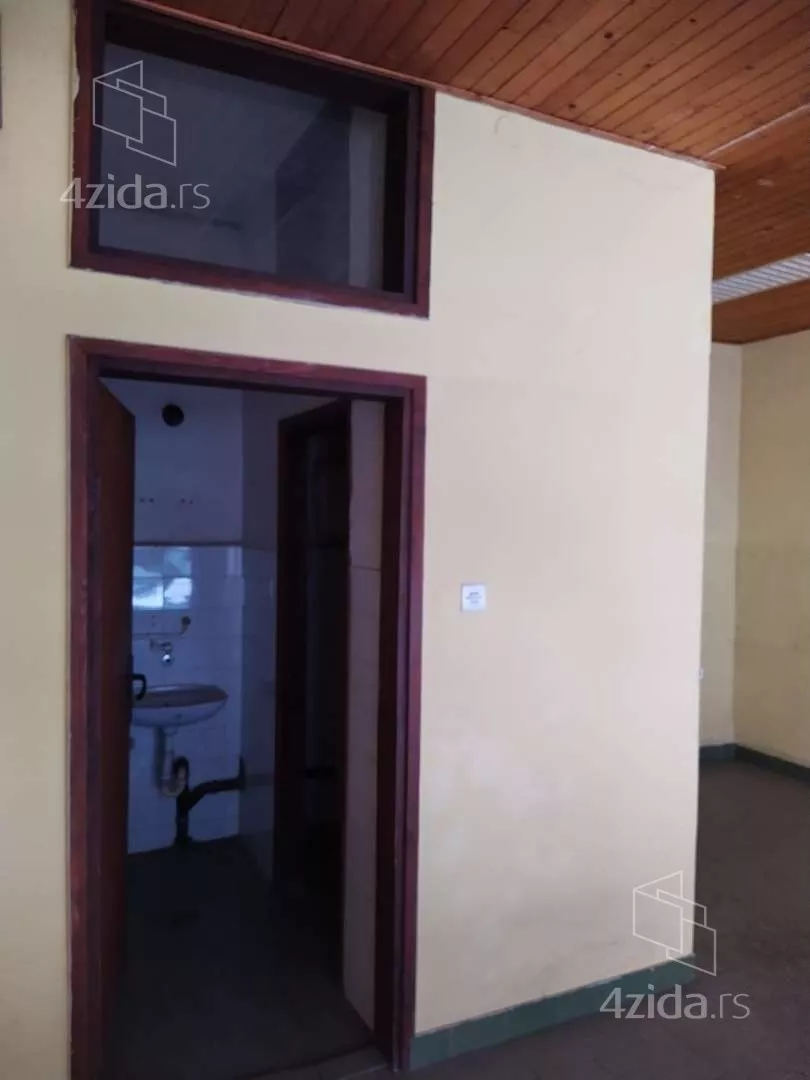 Lokal | 4zida