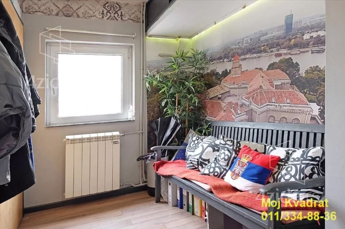 Šestosoban stan | 4zida