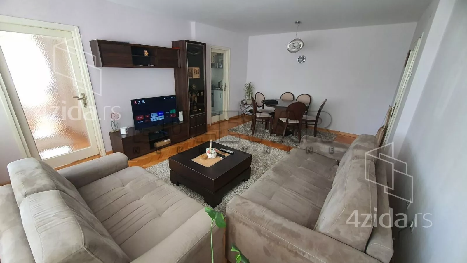 Dvoiposoban stan | 4zida