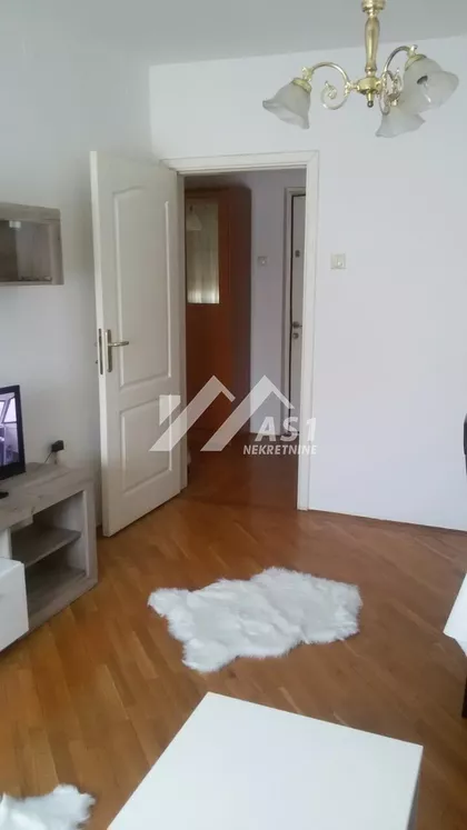 Trg majke Jevrosime | 4zida.rs