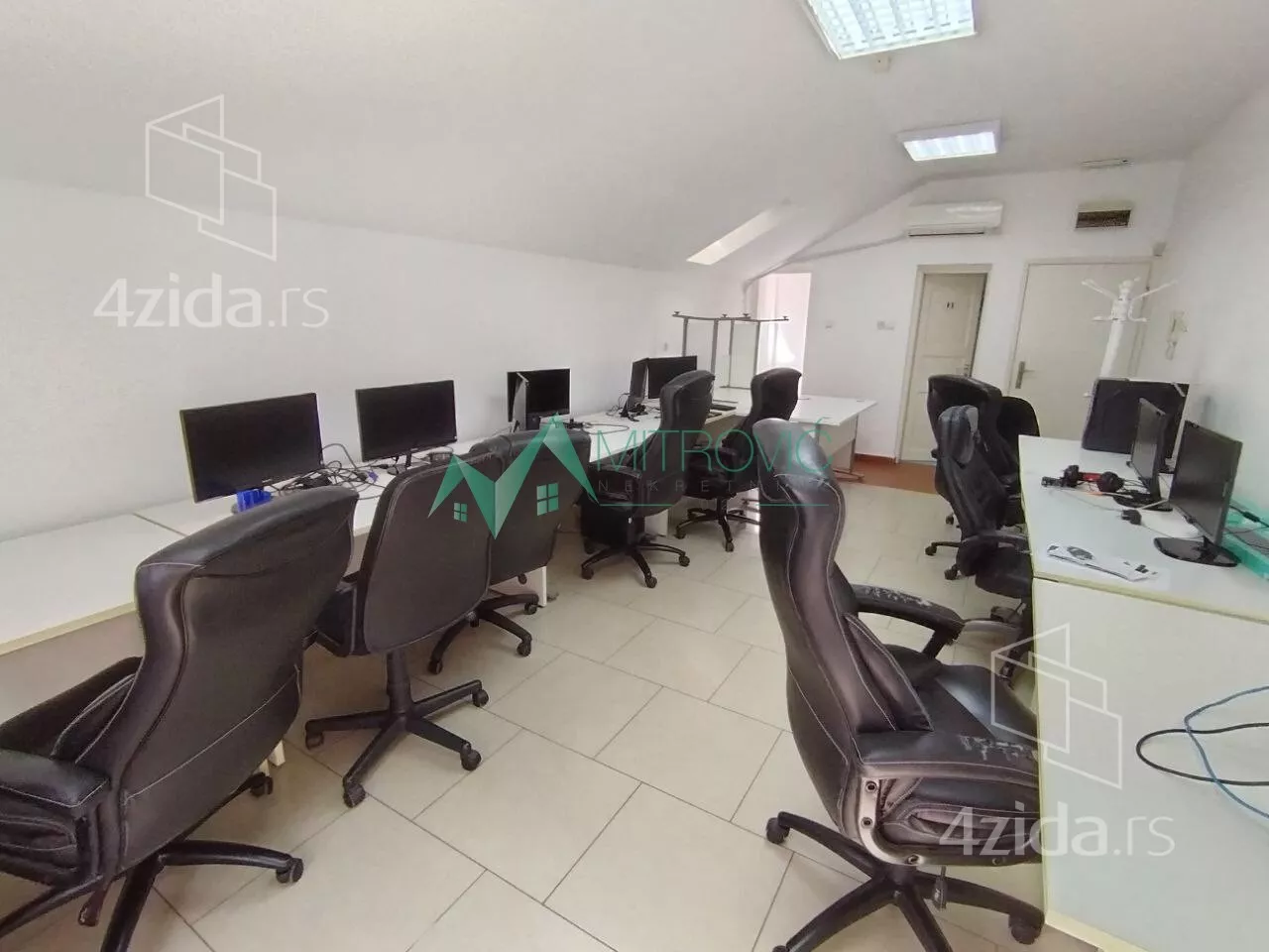 Poslovni prostor | 4zida