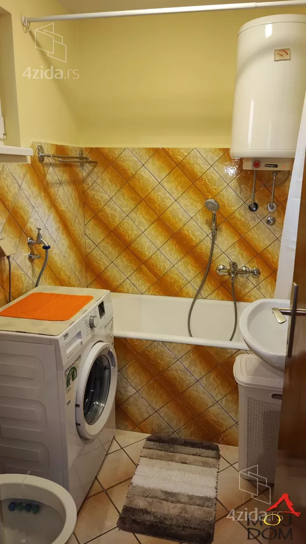 Četvoroiposoban stan | 4zida