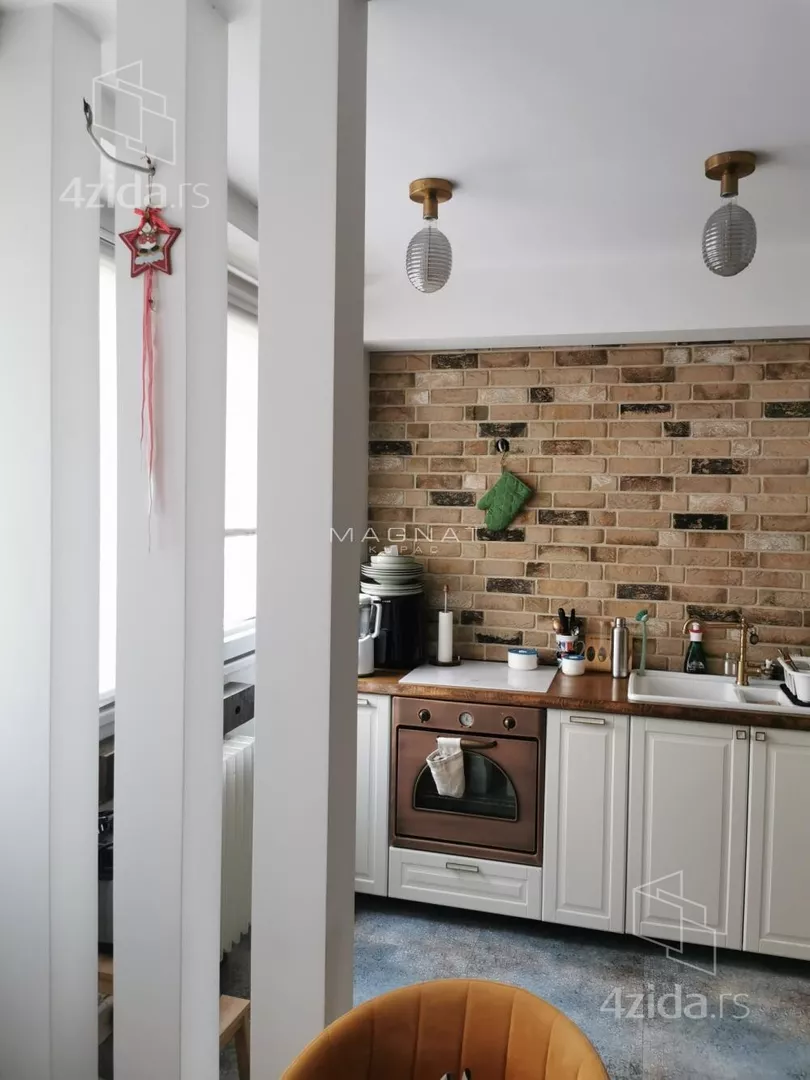 Četvoroiposoban stan | 4zida