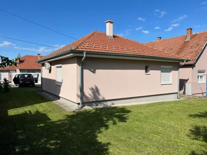 Male Pčelice | 4zida.rs