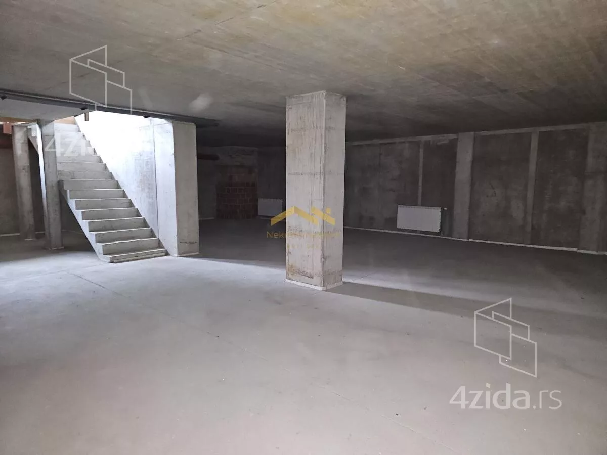 Poslovni prostor | 4zida